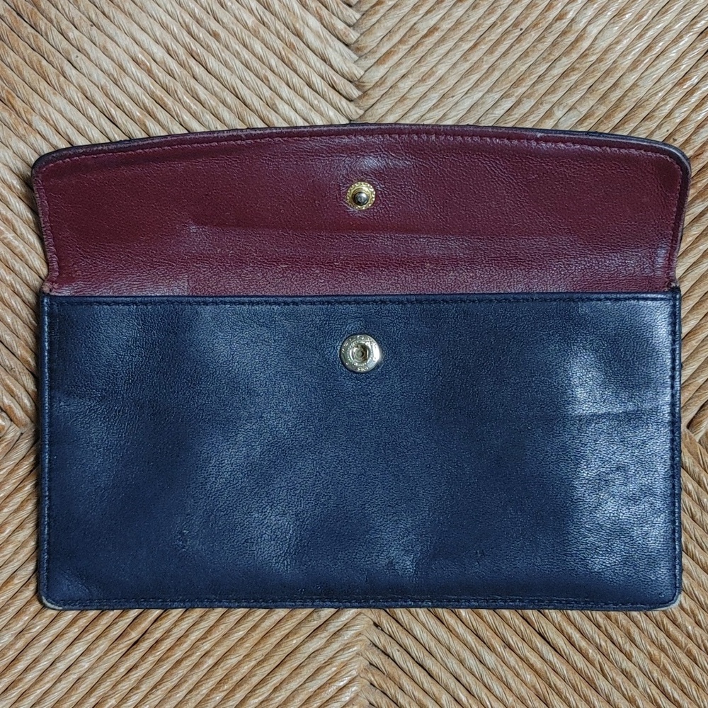 Vintage CHANEL Navy Quilted Leather Wallet - Picture 9 of 17